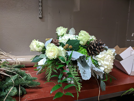 Florist «Buss Flower Shop», reviews and photos, 322 N Milwaukee Ave, Libertyville, IL 60048, USA