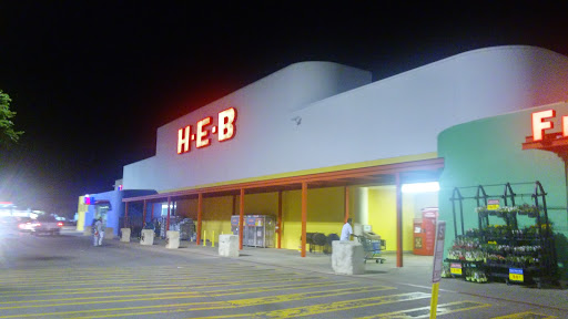 Grocery Store «H-E-B Grocery», reviews and photos, 1434 Wells Branch Pkwy, Pflugerville, TX 78660, USA