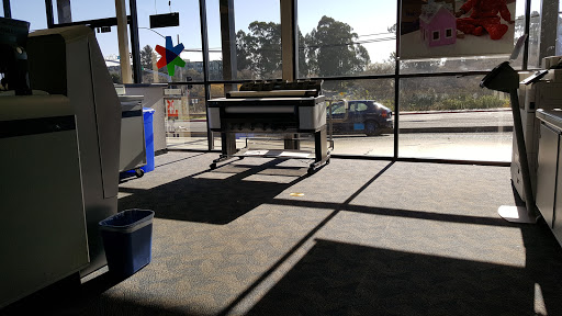 Print Shop «FedEx Office Print & Ship Center», reviews and photos, 2021 5th St c, Eureka, CA 95501, USA