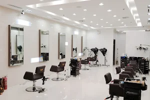 Bangs Prime Salon - Robinsons Place Manila image