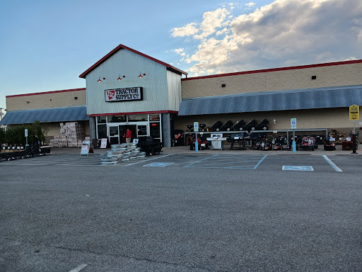 Tractor Supply Co., 127 Temple Hill Rd, New Windsor, NY 12553, USA, 