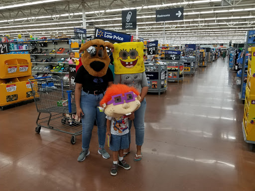 Department Store «Walmart Supercenter», reviews and photos, 9205 Gibsonton Dr, Gibsonton, FL 33534, USA