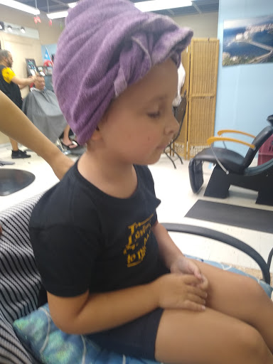 Beauty Salon «Best Little Hair House», reviews and photos, 7408 N Atlantic Ave, Cape Canaveral, FL 32920, USA