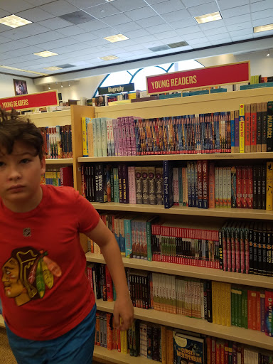 Book Store «Barnes & Noble Booksellers Valencia», reviews and photos, 23630 Valencia Blvd, Santa Clarita, CA 91355, USA