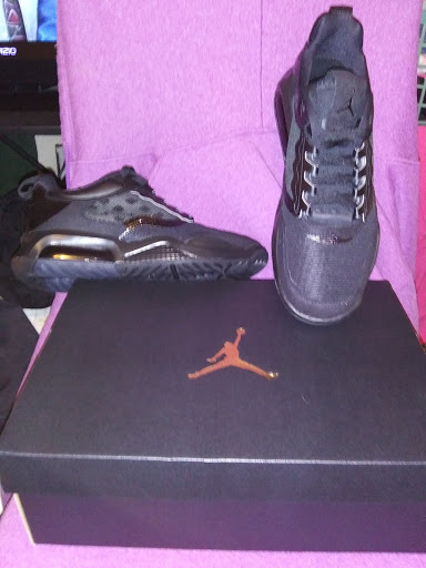 Shoe Store «Hibbett Sports», reviews and photos, 1303 US-127 Suite 107, Frankfort, KY 40601, USA