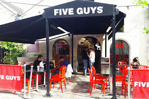 Five Guys Bercy Village image