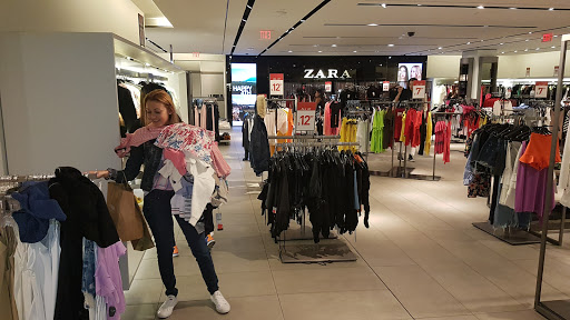 Shopping Mall «Westlake Center», reviews and photos, 400 Pine St, Seattle, WA 98101, USA