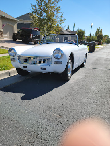 Auto Body Shop «Maaco Collision Repair & Auto Painting», reviews and photos, 1305 W Hill Field Rd, Layton, UT 84041, USA