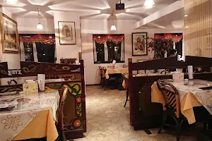 Shangri-La Moti Indian restaurant image
