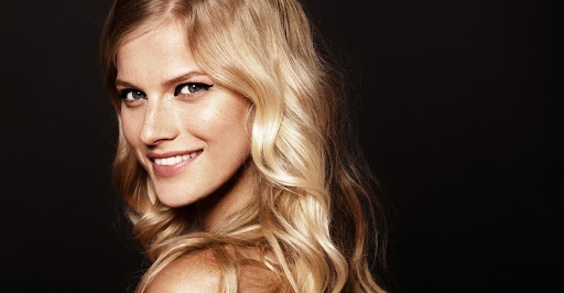 HAIRSTYLISTIN YVONNE In Enzesfeld-Lindabrunn