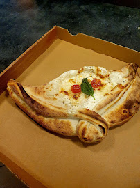 Calzone du Pizzeria Dolce pizza à Arbonne-la-Forêt - n°2