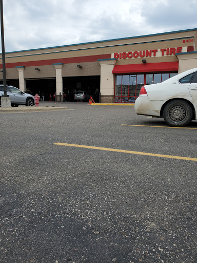 Tire Shop «Discount Tire Store - Bloomington, MN», reviews and photos, 8431 Lyndale Ave S, Bloomington, MN 55420, USA