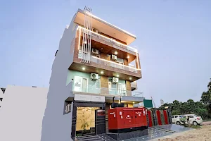 The Palm Suites, Best Hotels In Sector 38 Gurgaon, Hotels In Sector 38 Gurgaon, Hotels Near Medanta, Hotels Near Me image