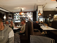Atmosphère du Restaurant La Fraternité - Café Français à Mâcon - n°16