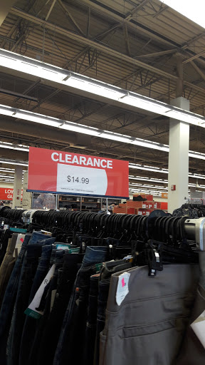 Outlet Store «VF Outlet», reviews and photos, 15501 S Apopka Vineland Rd, Orlando, FL 32821, USA