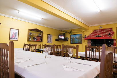 Restaurante Barallas - Avenida Pedro Val, 2, 15238 Pino do Val, A Coruña, Spain