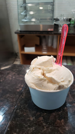 Ice Cream Shop «Dolce Gelato Cafe», reviews and photos, 41870 Garfield Rd, Charter Twp of Clinton, MI 48038, USA