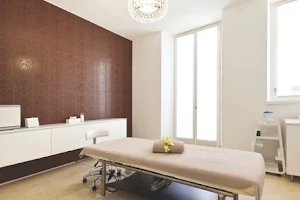 Avane Dermatology Clinic - Parklands Branch image