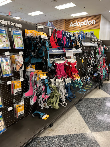 Pet Supply Store «Petco Animal Supplies», reviews and photos, 2204 Harlem Ave, North Riverside, IL 60546, USA