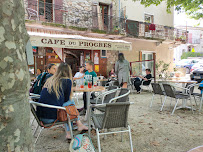Atmosphère du Café Café du progrés à Jaujac - n°1
