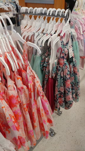 Department Store «T.J. Maxx», reviews and photos, 20 Chapel View Blvd, Cranston, RI 02920, USA