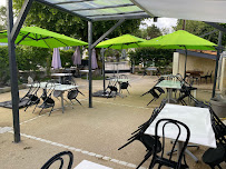 Atmosphère du Au Jardin Public bar restaurant à Saintes - n°1
