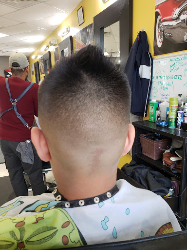 Barber Shop «Chacabana Barber Shop», reviews and photos, 5002 Eisenhauer Rd, San Antonio, TX 78218, USA