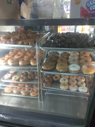 Donut Shop «Kinly Donuts», reviews and photos, 2000 W Manchester Ave, Los Angeles, CA 90047, USA