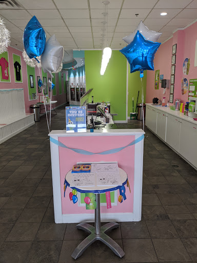 Frozen Yogurt Shop «sweetFrog», reviews and photos, 34 Shunpike Rd #28, Cromwell, CT 06416, USA