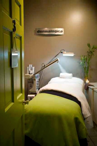 Beauty Salon «Pineapple Day Spa», reviews and photos, 35 Boniface Dr, Pine Bush, NY 12566, USA