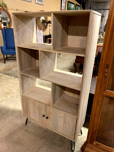 Furniture Store «Upscale Consignment Furniture & Decor», reviews and photos, 17785 SE 82nd Dr, Gladstone, OR 97027, USA