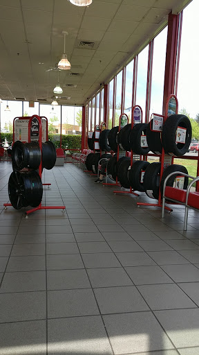 Tire Shop «Discount Tire Store - Beaverton, OR», reviews and photos, 18643 NW Eider Ct, Beaverton, OR 97006, USA