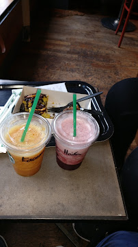Plats et boissons du Restaurant servant le petit-déjeuner Starbucks à Paris - n°6