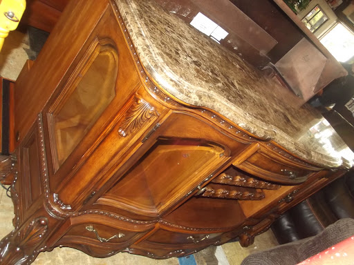 Junk Store «Family Thrift Store», reviews and photos, 1207 N Royal Ave, Front Royal, VA 22630, USA