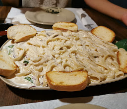 Tsuki Pizzas & Sushi photo