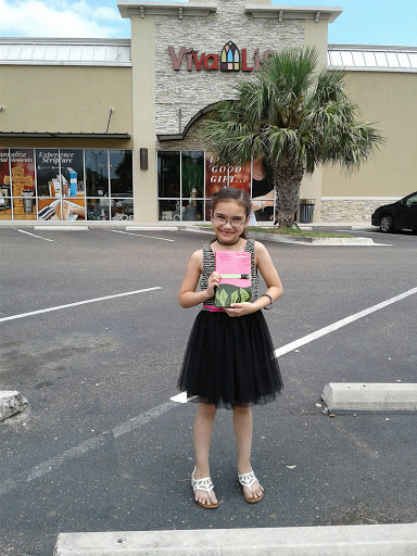 Christian Book Store «Viva Life Christian Gift Shop», reviews and photos, 6601 N 10th St, McAllen, TX 78504, USA