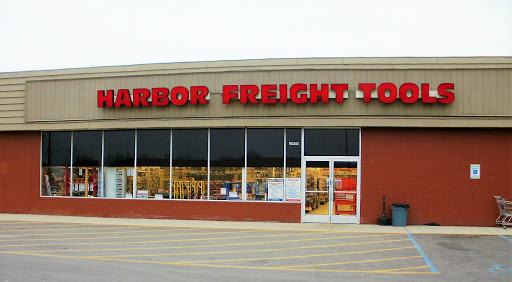 Harbor Freight Tools, 34900 Groesbeck Hwy, Charter Twp of Clinton, MI 48035, USA, 