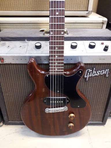 Pawn Shop «Parkway Jewelry and Loan Pawn Shop», reviews and photos, 4006 W Plano Pkwy, Plano, TX 75093, USA