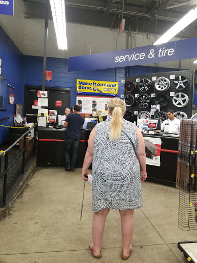 Auto Parts Store «Pep Boys Auto Parts & Service», reviews and photos, 2633 E Tremont Ave, Bronx, NY 10461, USA
