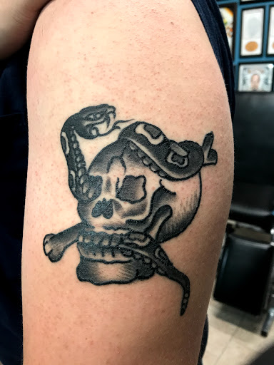 Tattoo Shop «Blue Line Tattoo», reviews and photos, 523 Main St, La Crosse, WI 54601, USA