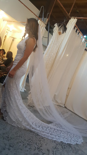 Bridal Shop «Grace Loves Lace – LA Bridal Showroom», reviews and photos, 1510 Abbot Kinney Boulevard, Venice, CA 90291, USA