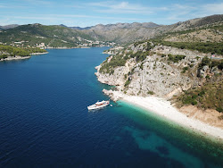Tri brata beach'in fotoğrafı çok temiz temizlik seviyesi ile