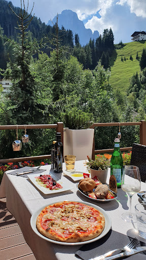 Medel Ristorante Pizzeria in Sëlva, Provincia Autonoma di Bolzano – Alto Adige