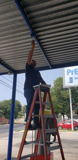 Car Wash «Felix Carwash», reviews and photos, 2203 W Commerce St, San Antonio, TX 78207, USA