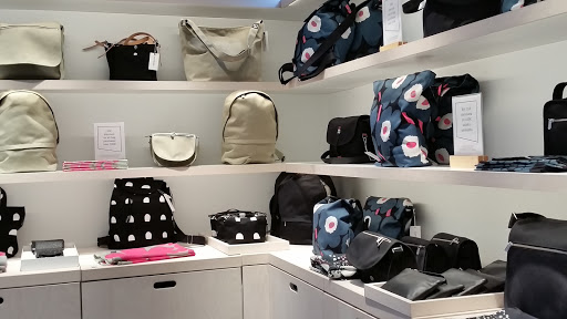 Stores to buy women's shoulder bag Helsinki
