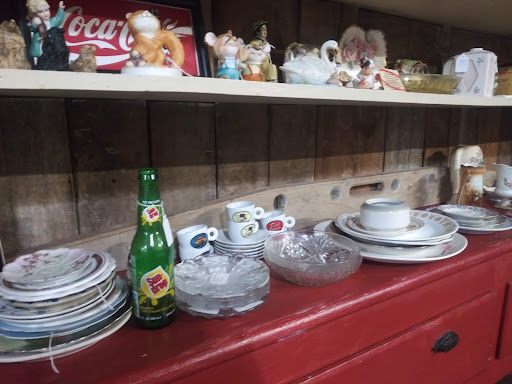 Restaurant «Old Delina Country Store», reviews and photos, 4397 John Barnes Rd, Cornersville, TN 37047, USA