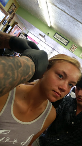 Tattoo Shop «Blue Collar Tattoo ™», reviews and photos, 2204 Newport Blvd, Costa Mesa, CA 92627, USA