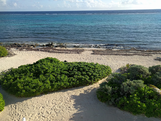 Caiman Kai beach