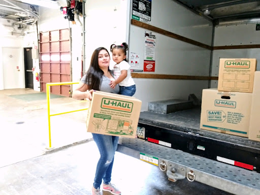 Truck Rental Agency «U-Haul Moving & Storage of Woodfield», reviews and photos, 5201 Tollview Dr, Rolling Meadows, IL 60008, USA