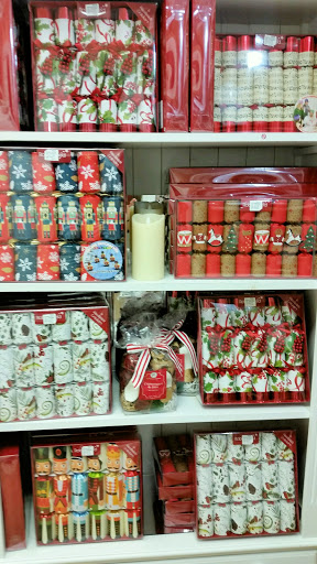 Gift Basket Store «Goldenberry Gifts & Gourmet», reviews and photos, 149 Cherry St, New Canaan, CT 06840, USA